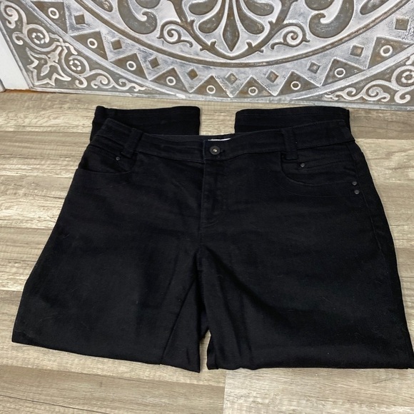 Chicos Platinum Denim Black Capris Ultra Slim Leg Size 6 - Picture 2 of 8